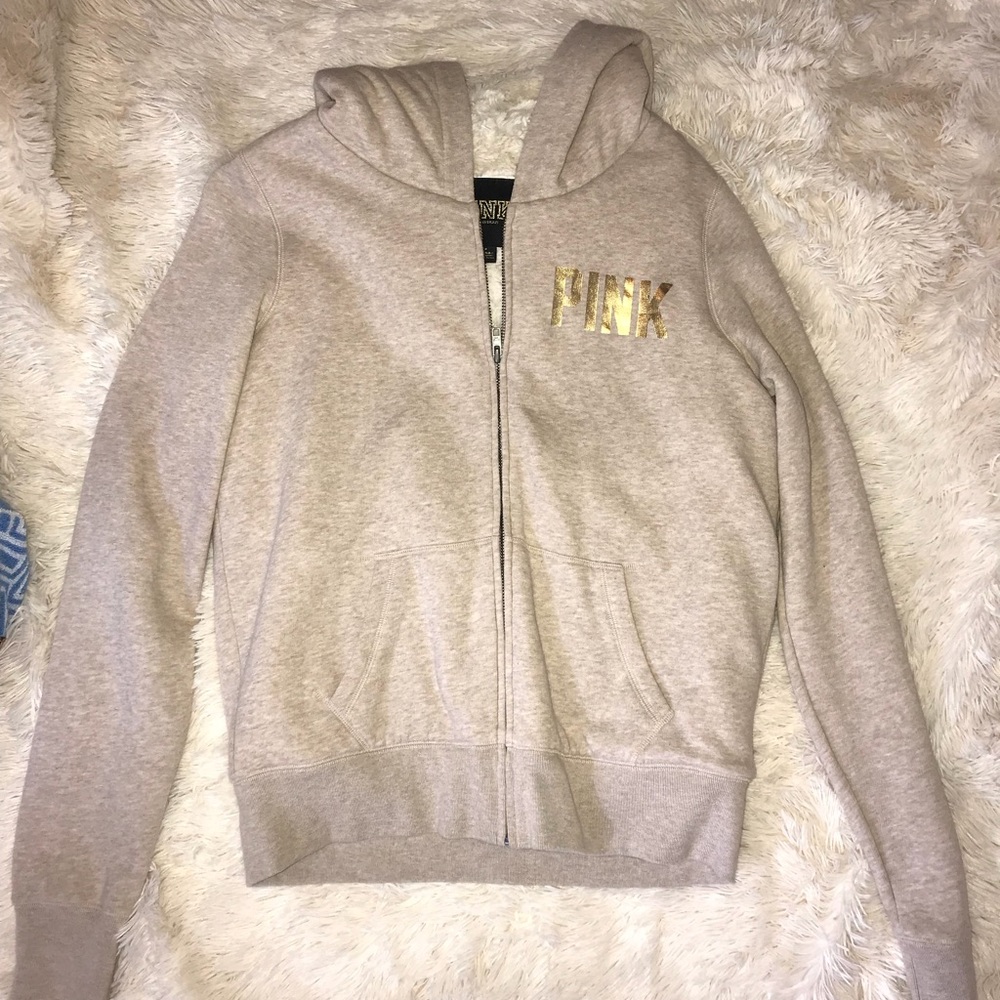 Fluffy VS PINK hoodie!!